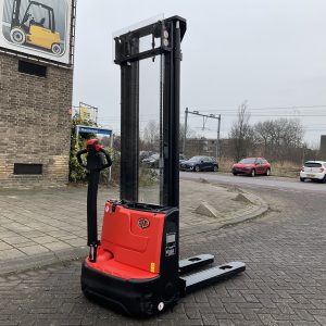 EP ESA121 1200KG 2.70METER