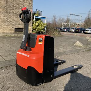 TOYOTA LWE140 1400KG PALLETWAGEN