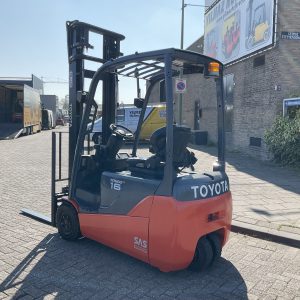 TOYOTA 8FBET16 1600KG 4.00METER
