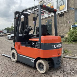TOYOTA 7FBMF25 2500KG 5.00METER