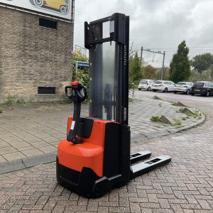 BT 8SM14 1400KG 4.45METER