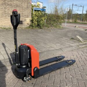 BT LHE130 1300KG PALLETWAGEN