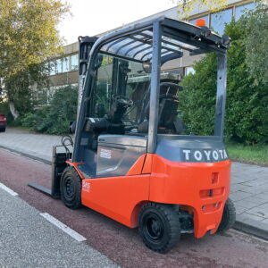 TOYOTA 8FBMKT25 2500KG 5.00METER